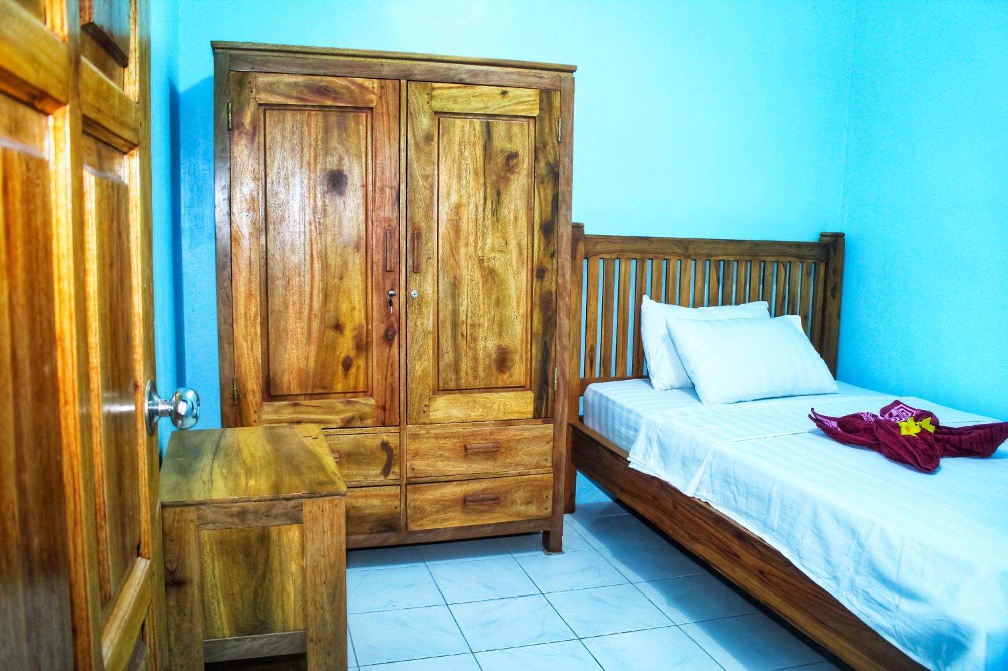 Kj Purple House Senggigi Apartman Kültér fotó
