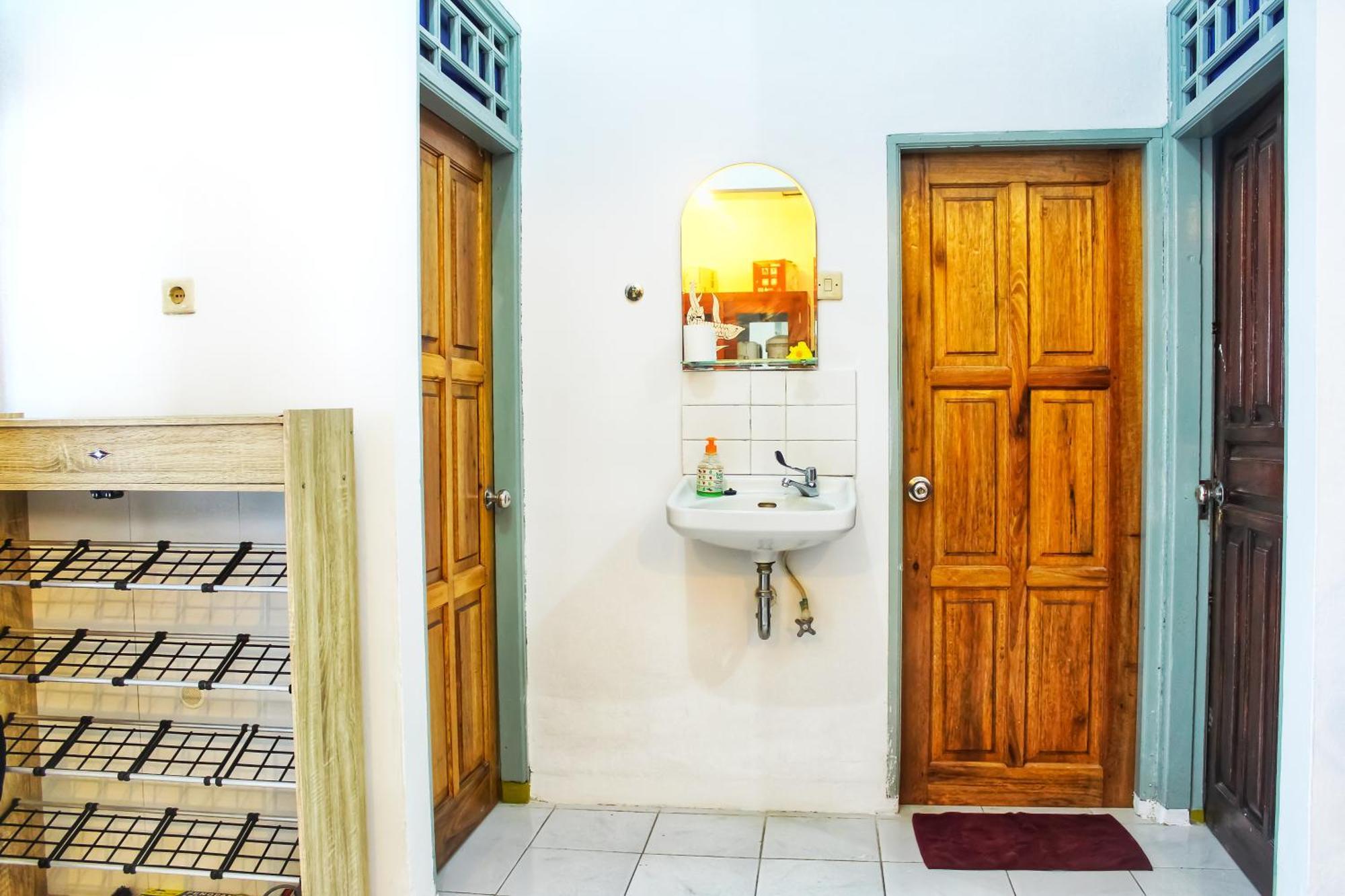 Kj Purple House Senggigi Apartman Kültér fotó